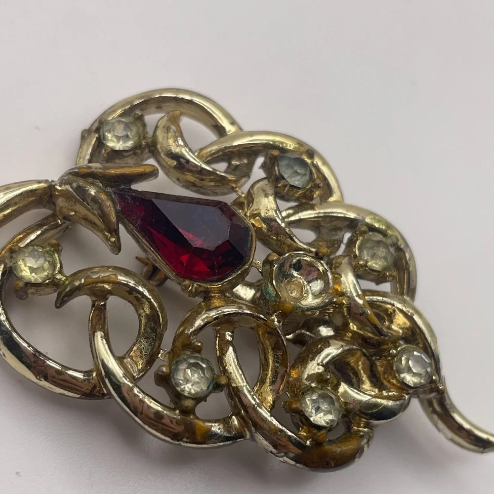 Vintage Gold Tone Red Pear Rhinestone Openwork Shield Filigree Statement Brooch